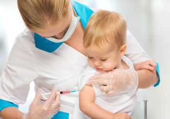 Вакцини від поліо. У чому різниця між ОПВ і ІПВ?